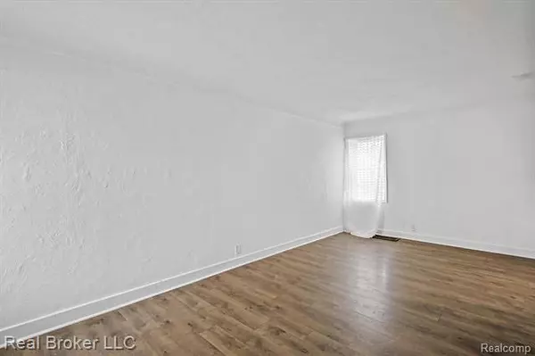 716 W 2ND Street, Davison, MI 48423