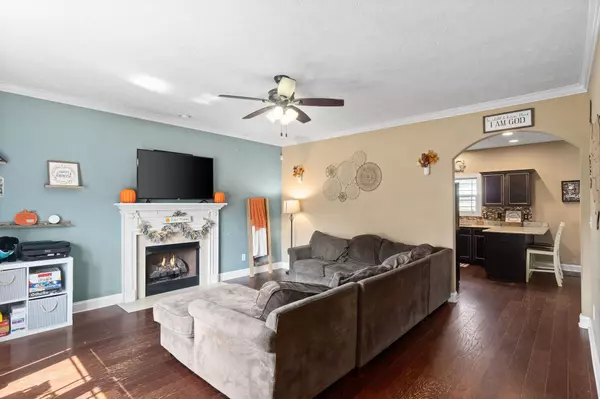 712 Evergreen Ct, Clarksville, TN 37040