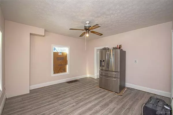 501 N Yellow Springs Street, Springfield, OH 45504