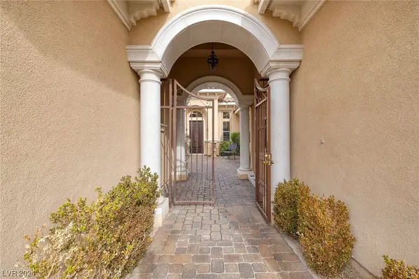 14 Avenida Sorrento, Henderson, NV 89011