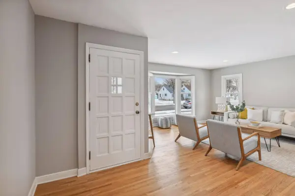 234 6th AVE N, Hopkins, MN 55343