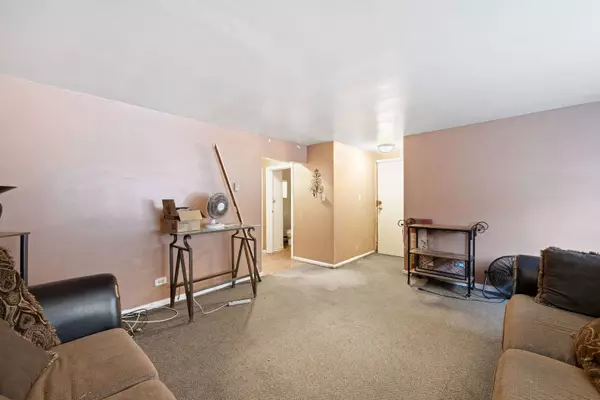 1170 W 18th Street #GE, Broadview, IL 60155