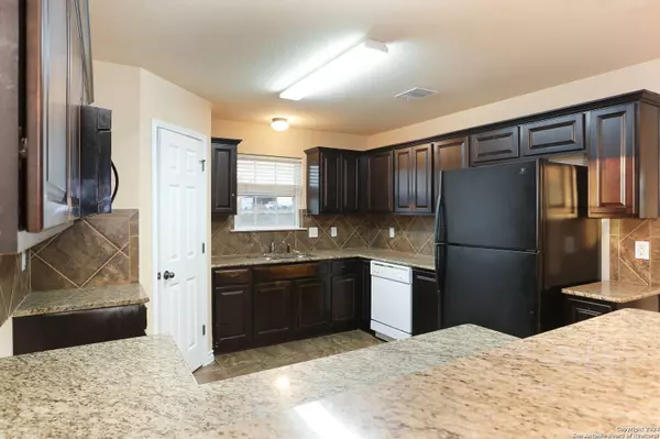 24431 CAMP SITE RD, San Antonio, TX 78264-4519