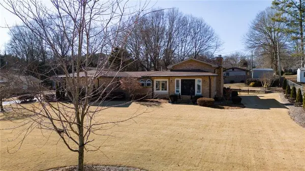 112 Derby LN, Calhoun, GA 30701