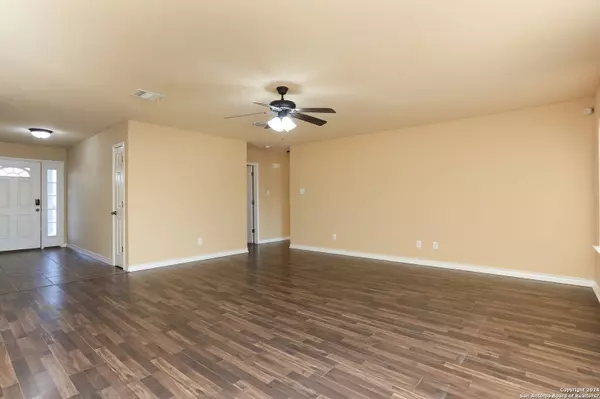 24431 CAMP SITE RD, San Antonio, TX 78264-4519