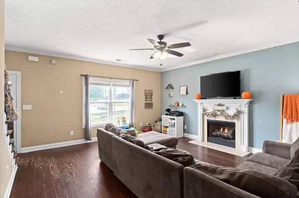 712 Evergreen Ct, Clarksville, TN 37040