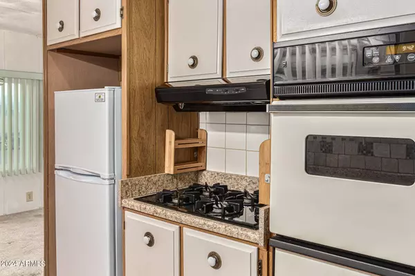 2105 N PIPER Place, Mesa, AZ 85215