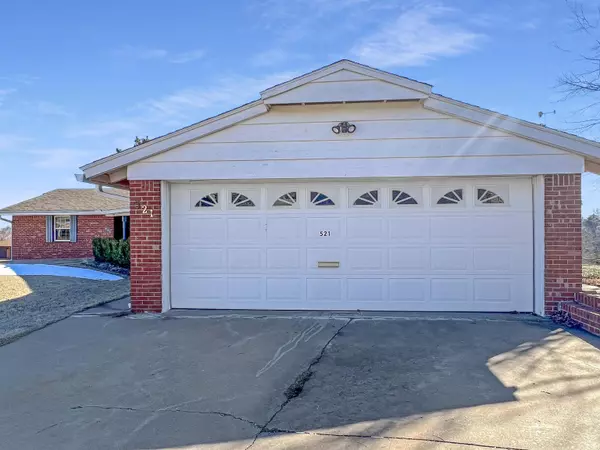 521 Lake Drive, Alva, OK 73717