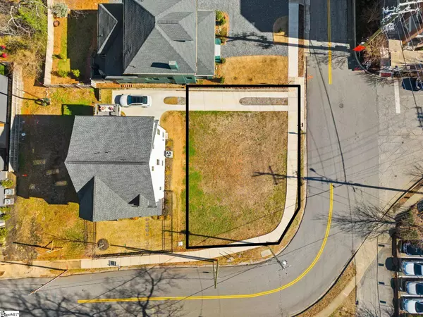 12 Perry Avenue, Greenville, SC 29601