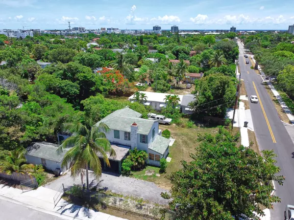 117 SW 4th ST, Delray Beach, FL 33444