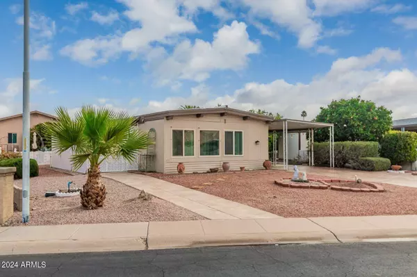 2105 N PIPER Place, Mesa, AZ 85215