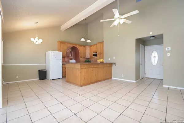 5439 ENCANTA ST, San Antonio, TX 78233-6446