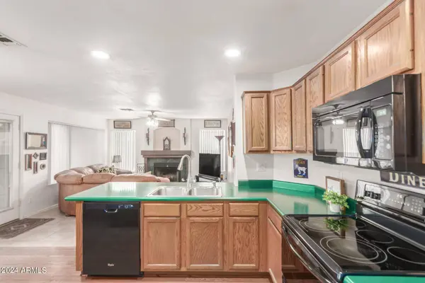 8546 S STEPHANIE Lane, Tempe, AZ 85284