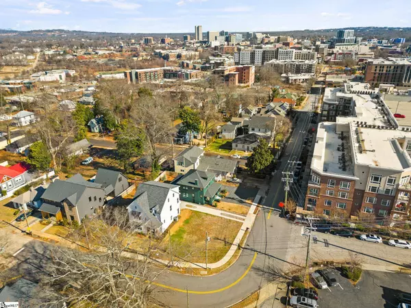 12 Perry Avenue, Greenville, SC 29601