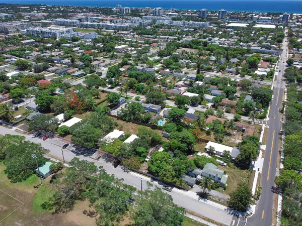 117 SW 4th ST, Delray Beach, FL 33444