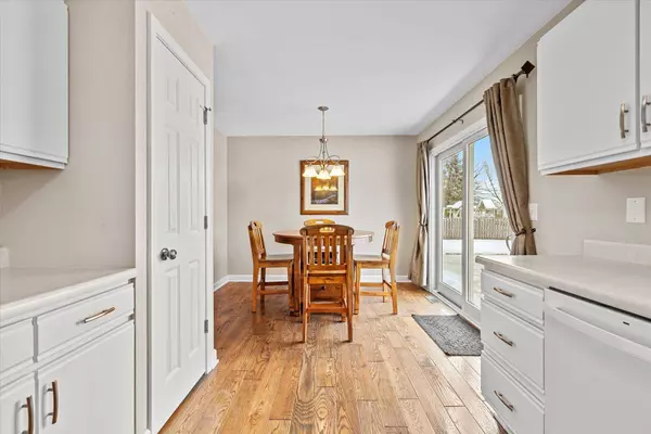 1014 Pheasant Dr, Genoa City, WI 53128