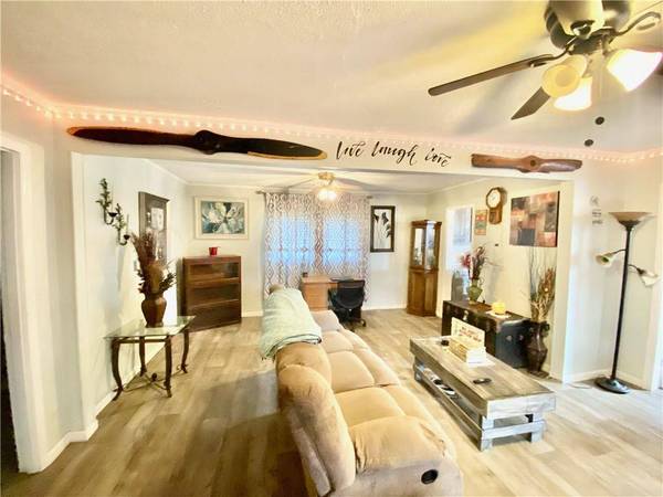 702 Buttermilk RD SW, Cave Spring, GA 30124