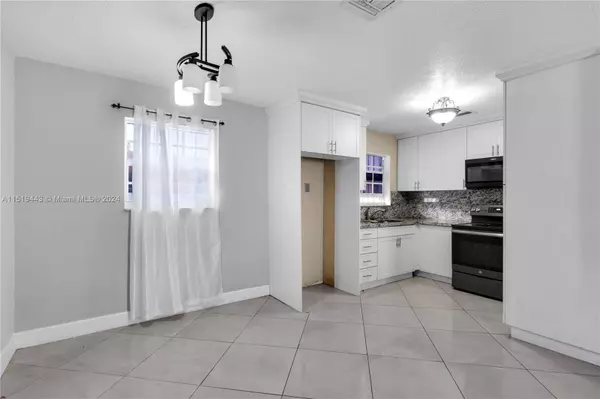 2345 Superior St, Opa-locka, FL 33054