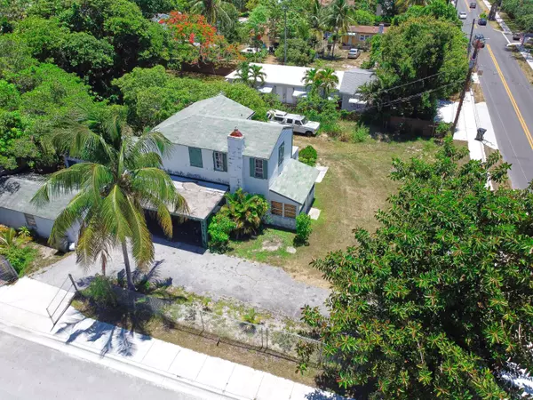 117 SW 4th ST, Delray Beach, FL 33444