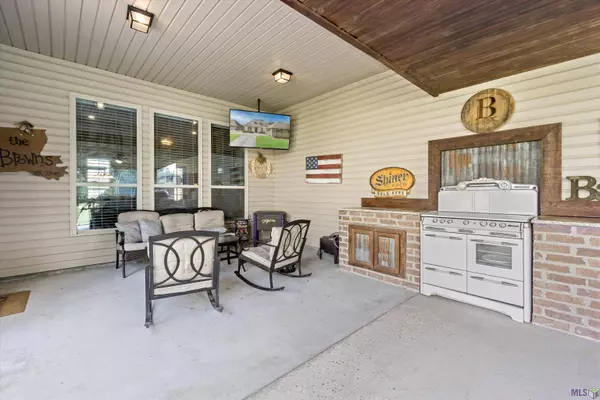 14501 STONEGATE MANOR DR, Gonzales, LA 70737