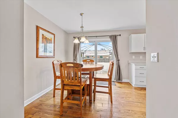 1014 Pheasant Dr, Genoa City, WI 53128