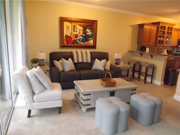 1640 42nd SQ #104, Vero Beach, FL 32960