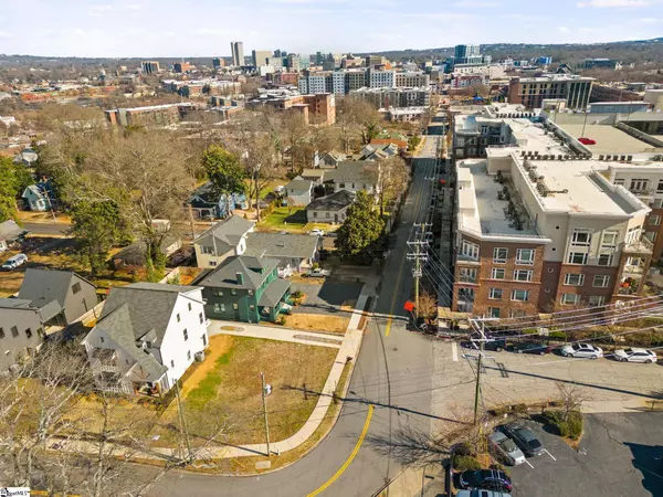 12 Perry Avenue, Greenville, SC 29601