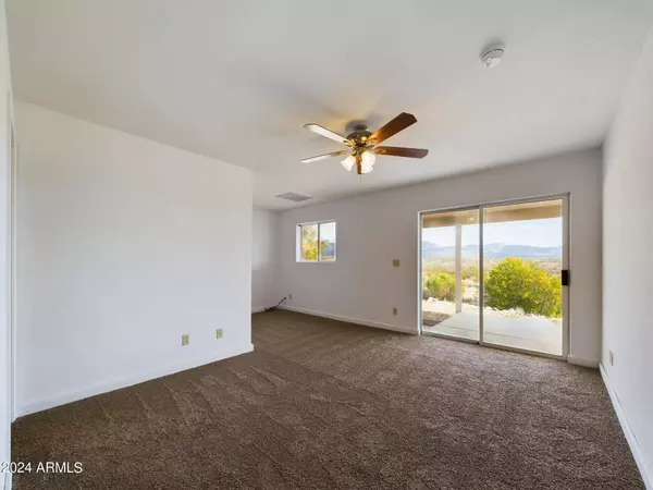 27147 S BENNETT Way, Congress, AZ 85332