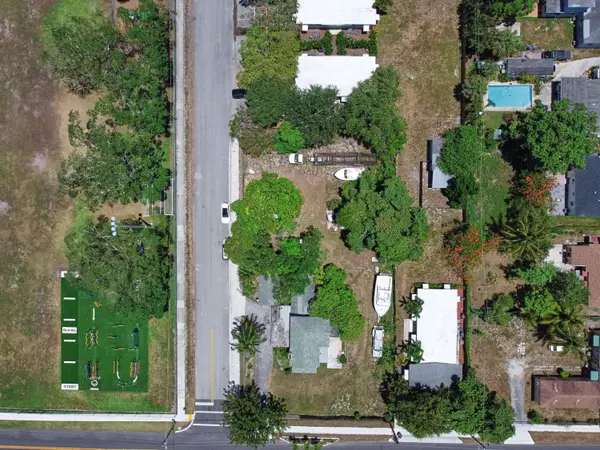 117 SW 4th ST, Delray Beach, FL 33444