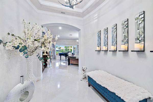 127 Steeple CIR, Jupiter, FL 33458