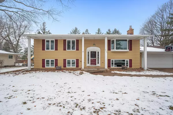 3443 Churchill ST, Shoreview, MN 55126