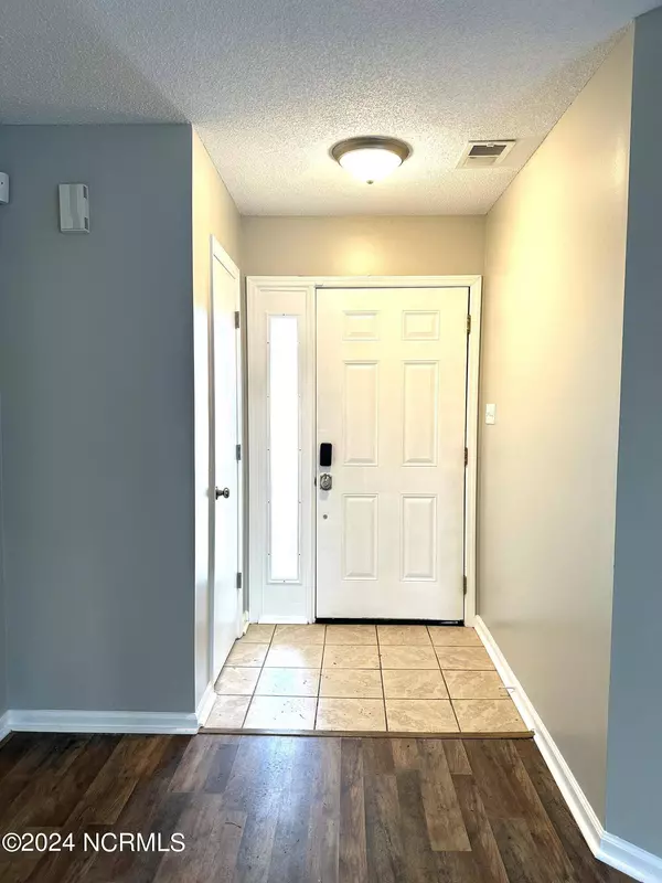 124 Broadleaf Drive, Jacksonville, NC 28546