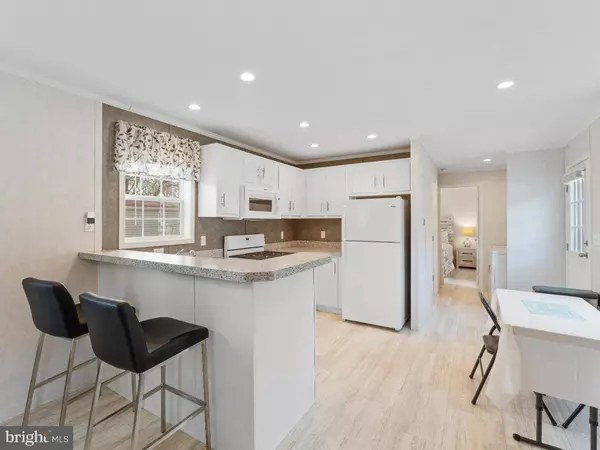 5043 ENGLISH CREEK AVE #BIRCH #30, Egg Harbor Township, NJ 08234