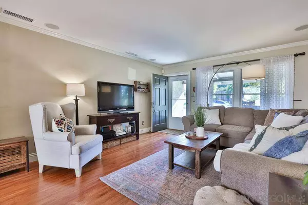 7020 Neri Drive, La Mesa, CA 91942