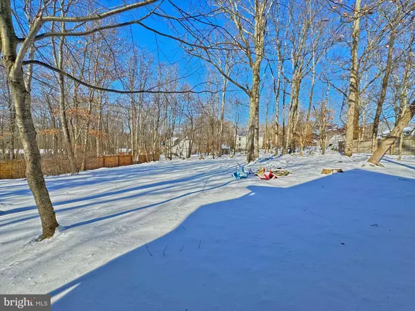 7410 W DOGWOOD LN, Cresco, PA 18326