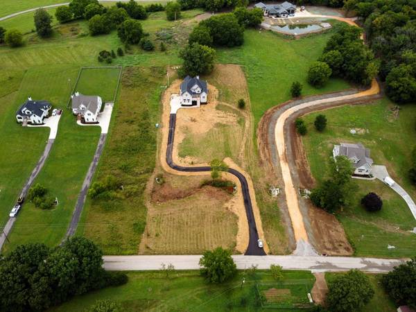 1217 Cliff Amos Rd, Spring Hill, TN 37174