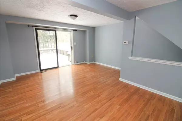 7616 Lafayette Sq, Aliquippa, PA 15001