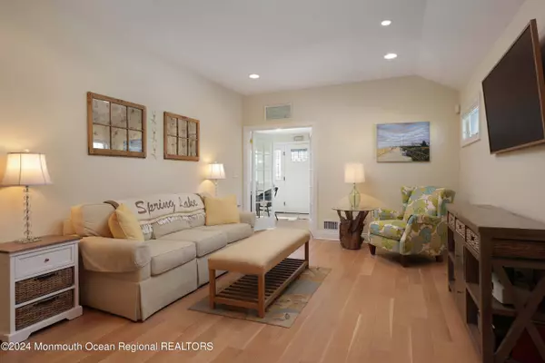 2120 4th Avenue, Spring Lake, NJ 07762