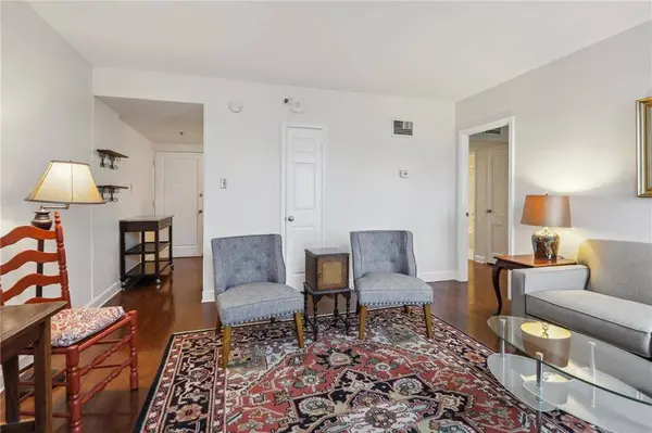 1205 ST. CHARLES AVE #1115, New Orleans, LA 70130