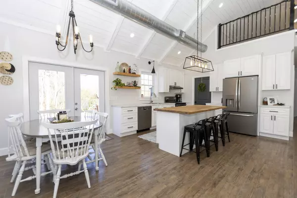 3375 Cane Creek Rd, Hohenwald, TN 38462