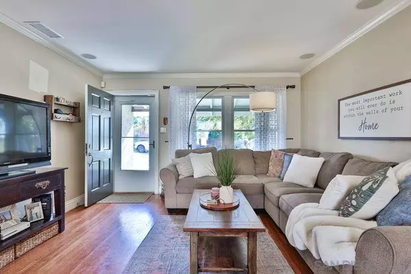 7020 Neri Drive, La Mesa, CA 91942