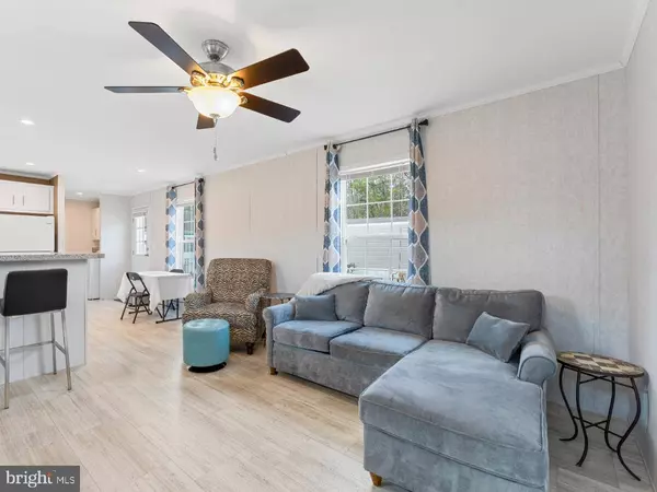 5043 ENGLISH CREEK AVE #BIRCH #30, Egg Harbor Township, NJ 08234