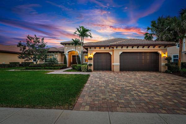 127 Steeple CIR, Jupiter, FL 33458