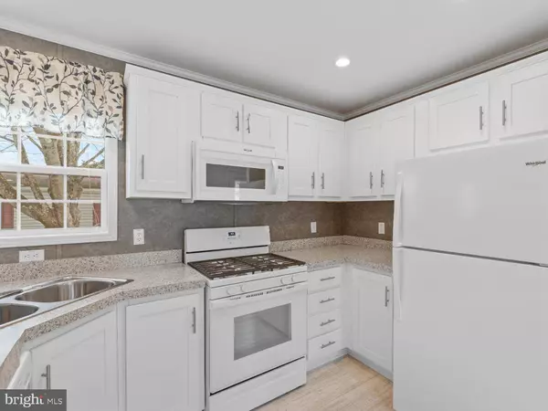 5043 ENGLISH CREEK AVE #BIRCH #30, Egg Harbor Township, NJ 08234