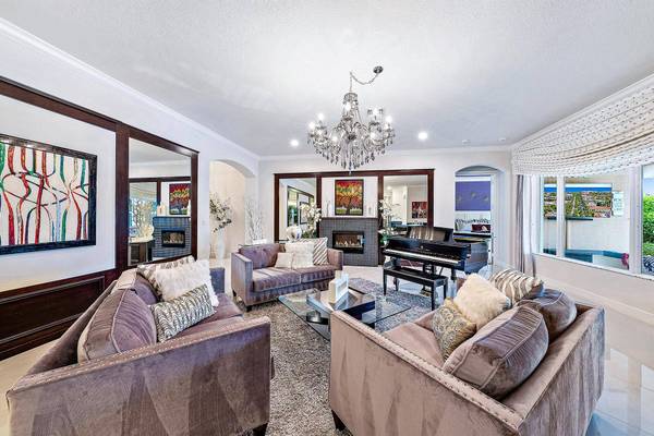 127 Steeple CIR, Jupiter, FL 33458