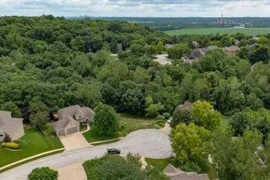 River Hills CT, Parkville, MO 64152