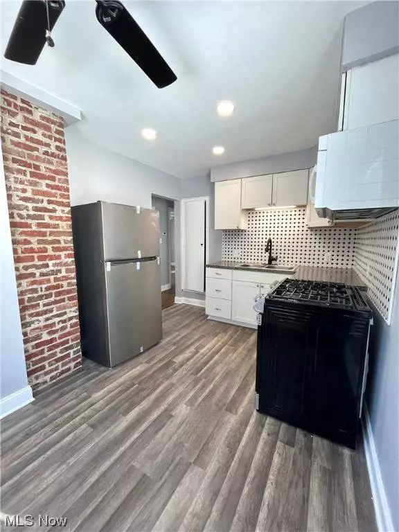 159 Evergreen CIR, Akron, OH 44301