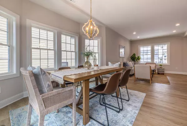 105 N Sacramento Ave, Ventnor, NJ 08406