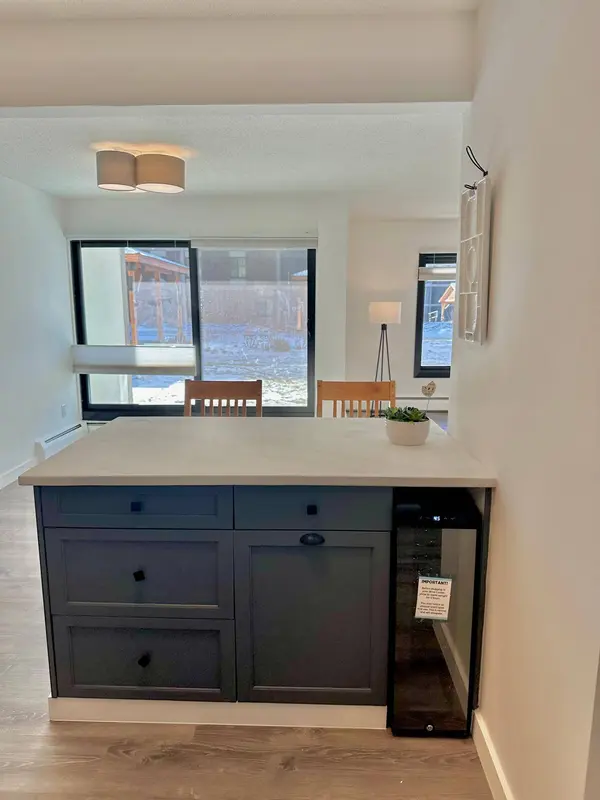 7220 York AVE S #120, Edina, MN 55435