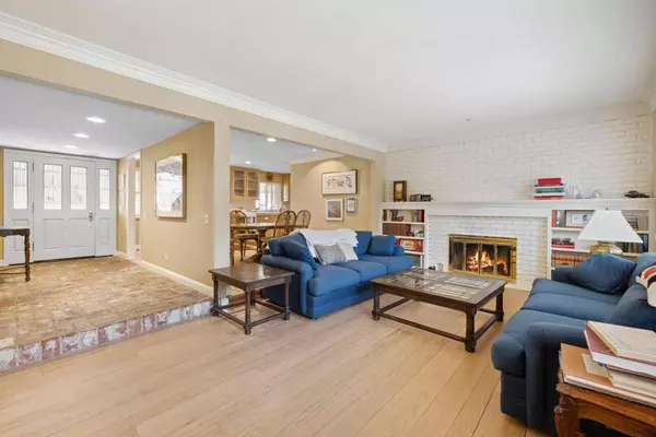 116 Clunie DR, Sacramento, CA 95864